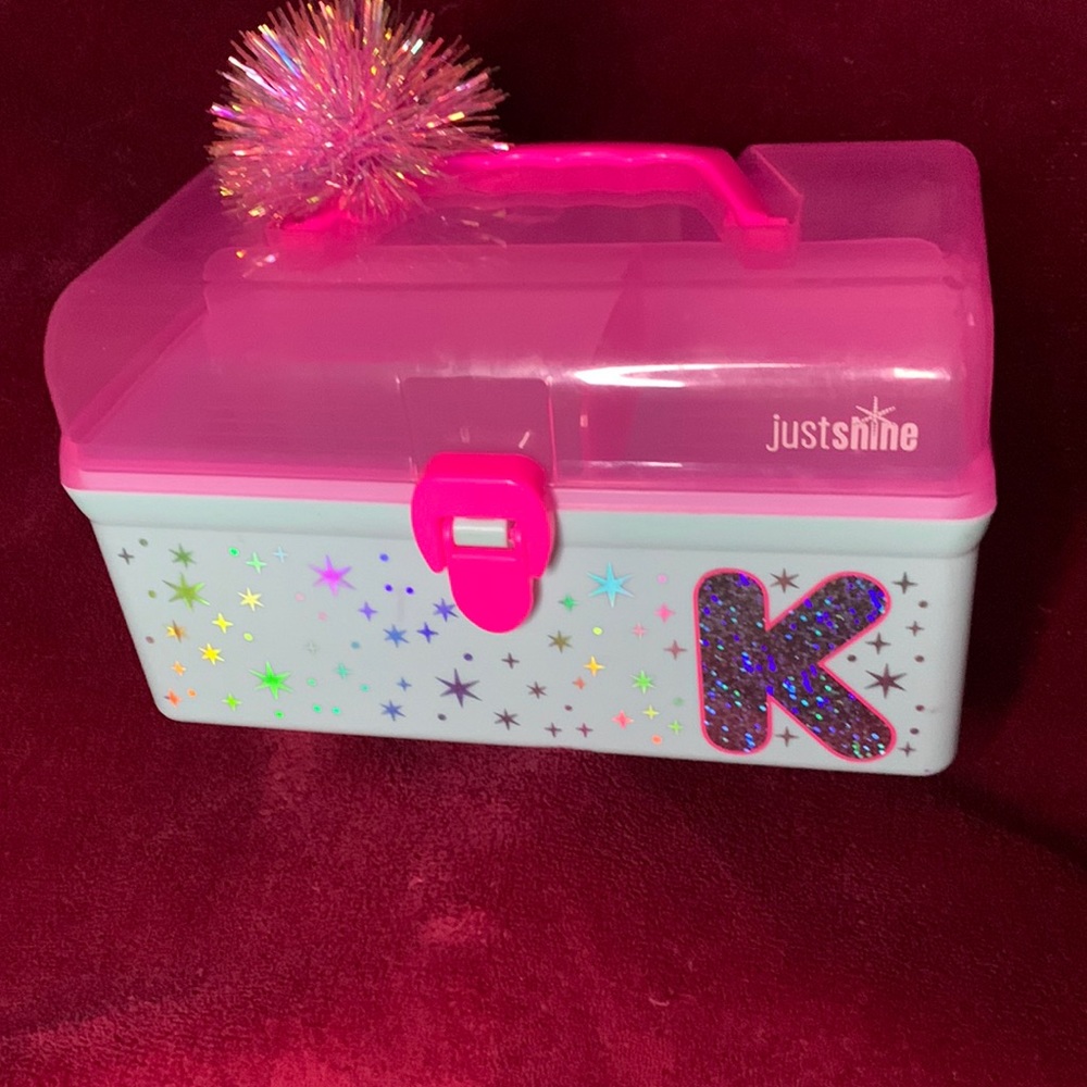 Makeup box/organizer